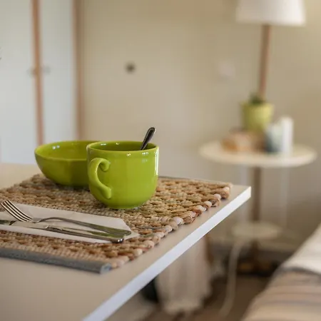 Vivian's - Endless View