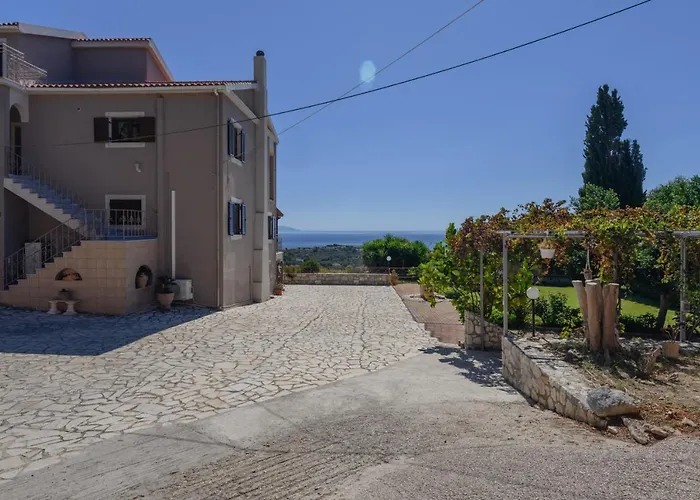 Vivian's - Endless View Svoronata