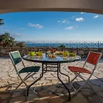 Vivian's - Endless View Apartman