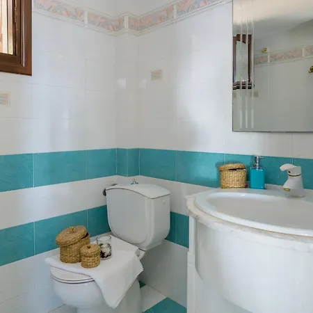 Vivian's - Endless View *